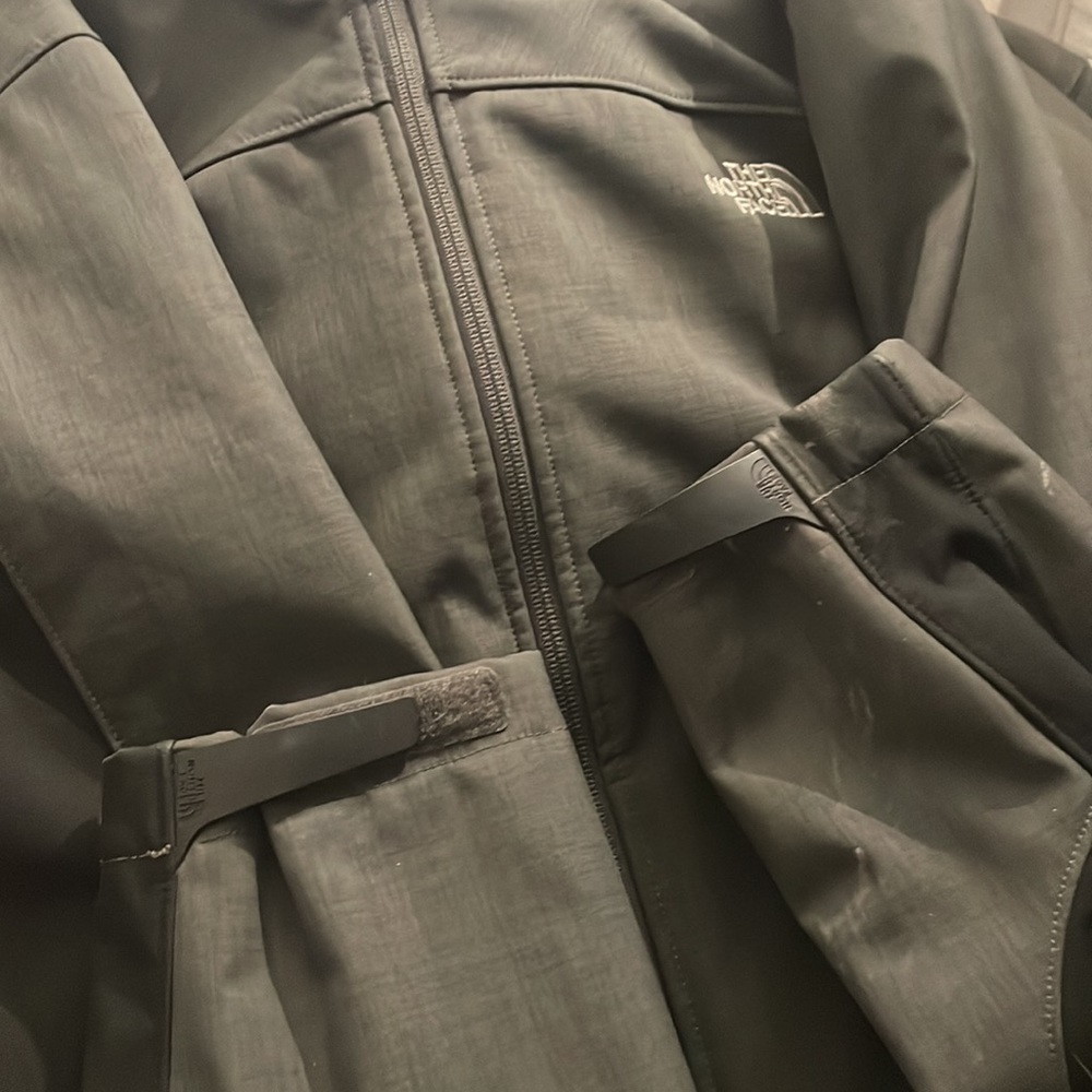 The North Face XXL Jacket - Picture 3 of 11